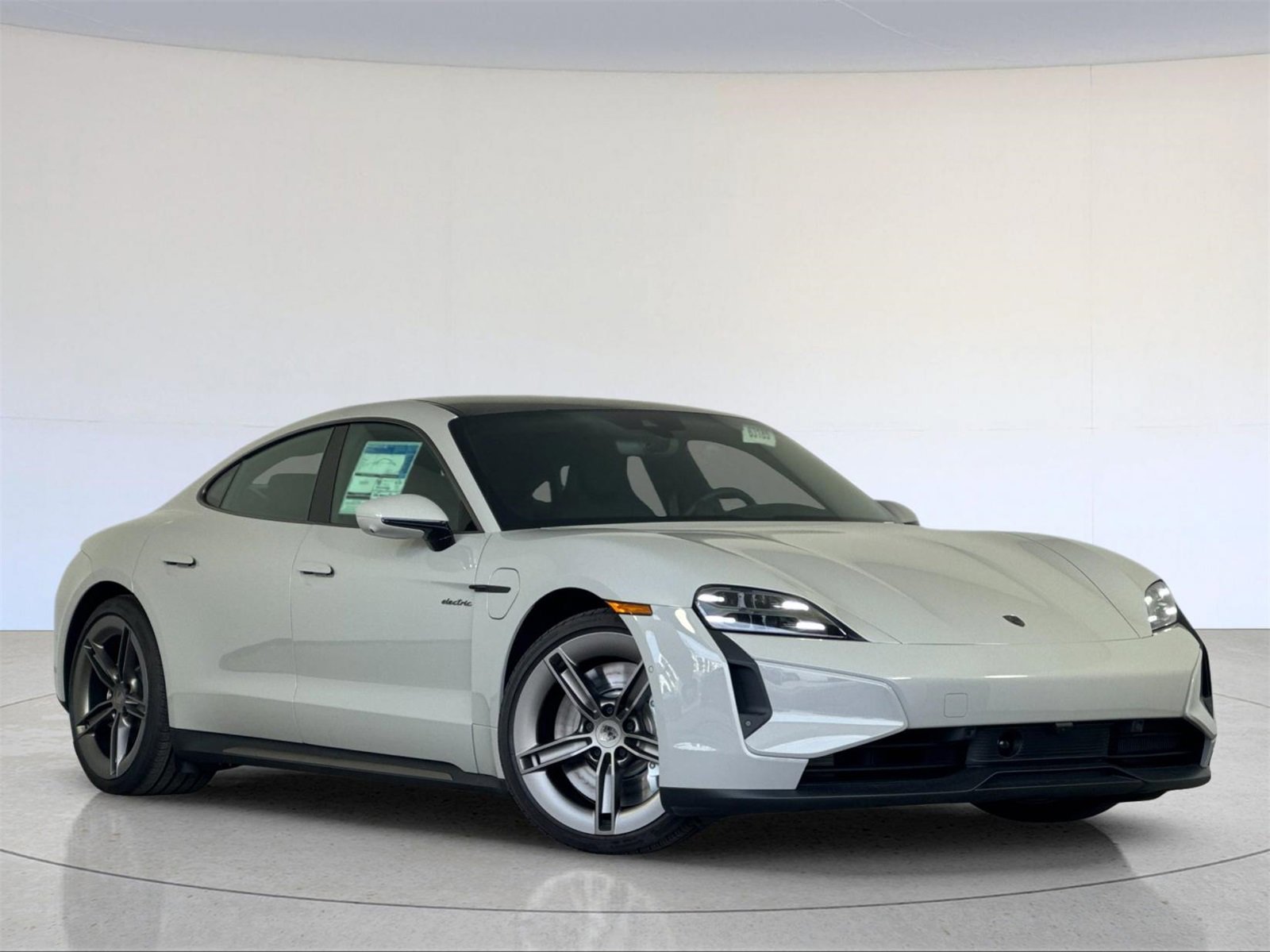 Used 2025 Porsche Taycan Turbo image 9