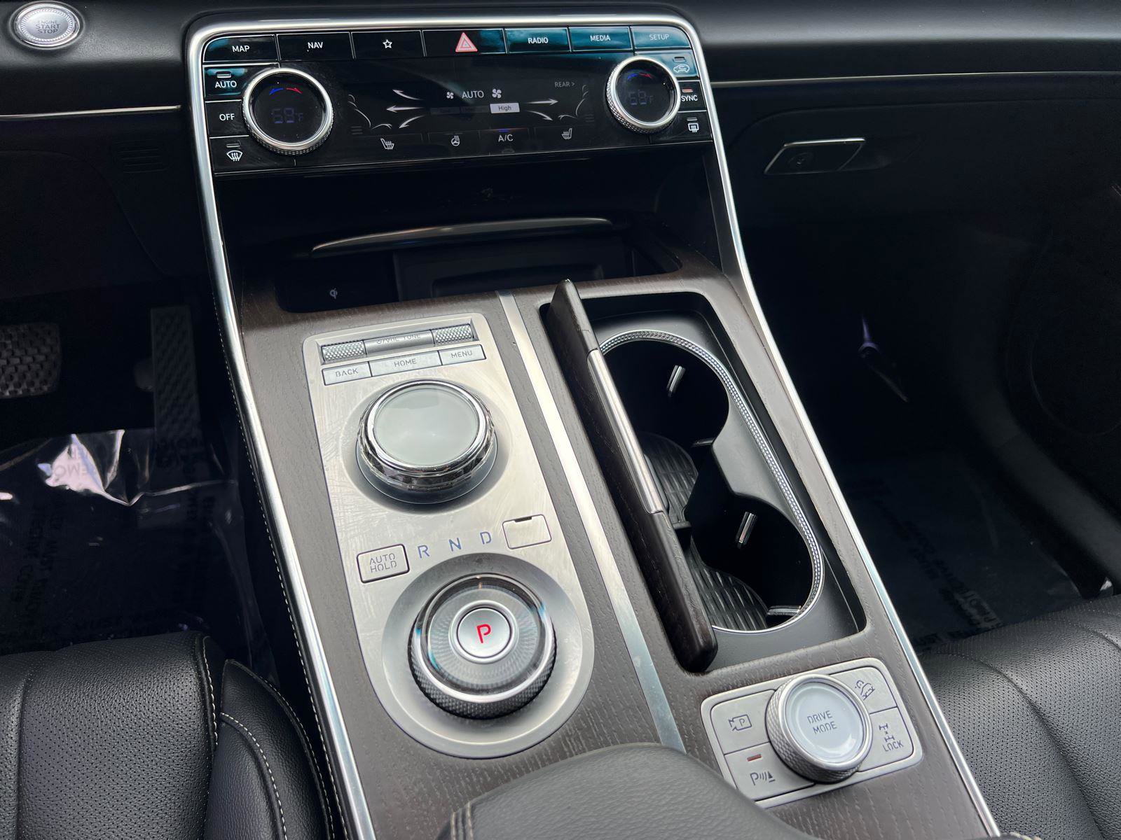 Used 2024 Genesis GV80 2.5T image 32