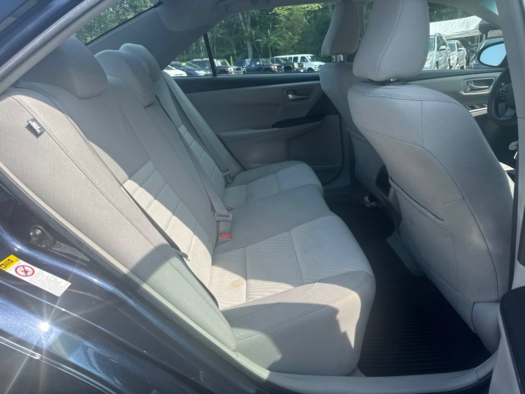 Used 2017 Toyota Camry LE FWD image 34