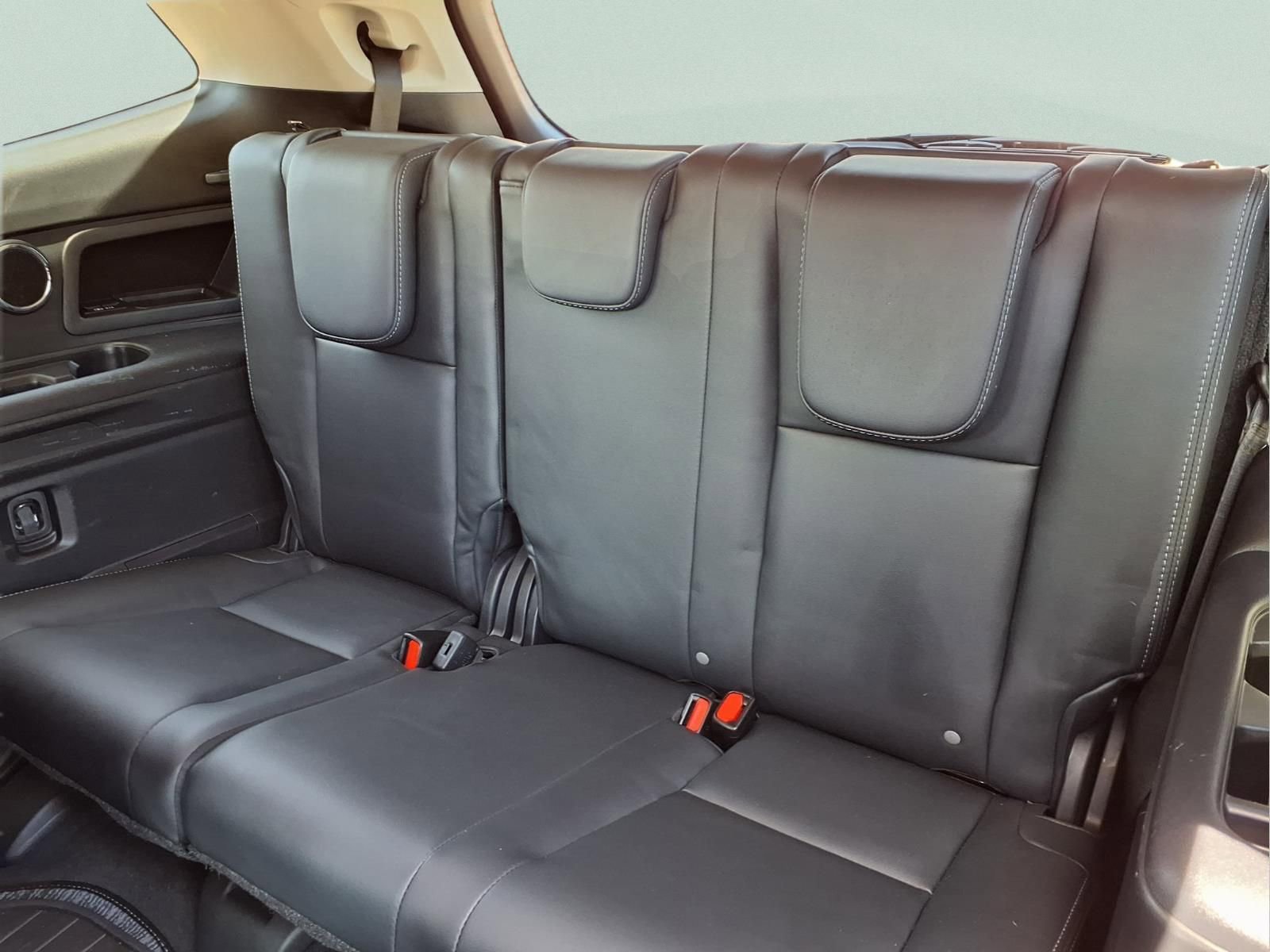 Used 2024 Subaru Ascent Limited w/ Technology Package AWD/4WD image 11