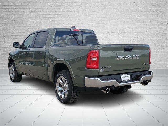 New 2026 RAM 1500 4x4 Crew Cab image 3