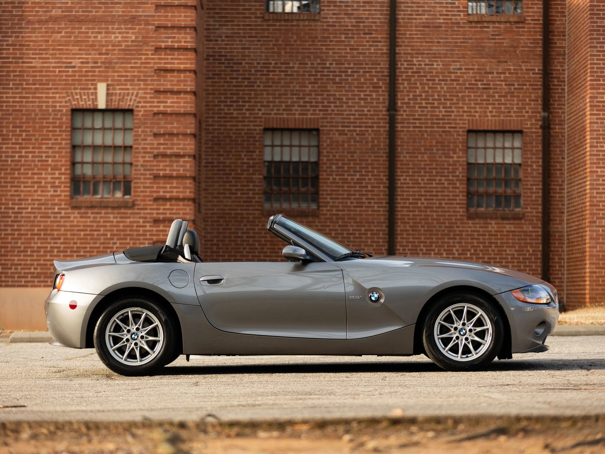 Used 2003 BMW Z4 2.5i image 7