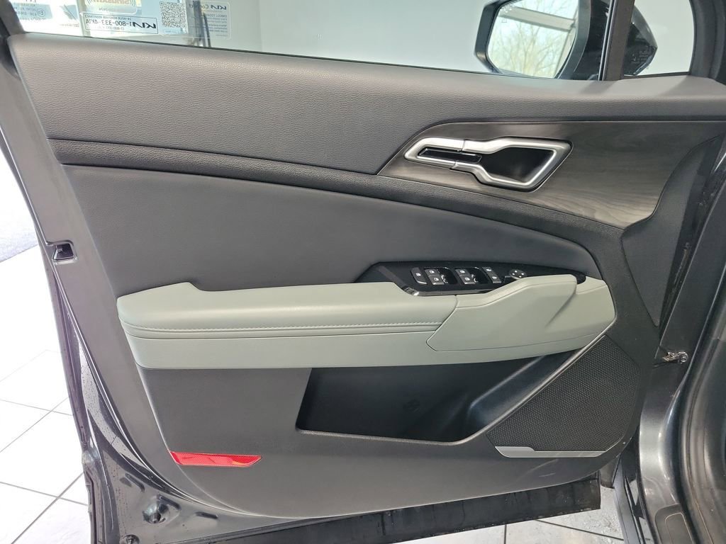 Used 2023 Kia Sportage X-Line w/ X-Line Premium Package image 35