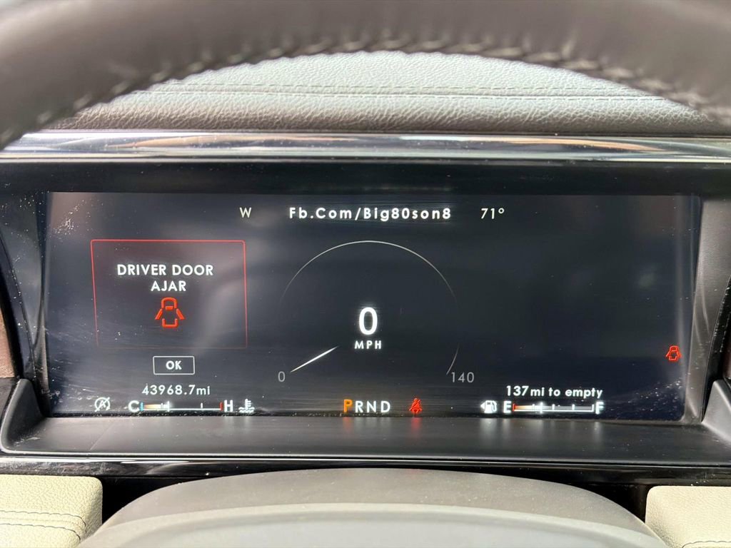 Used 2021 Lincoln Navigator 2WD image 28