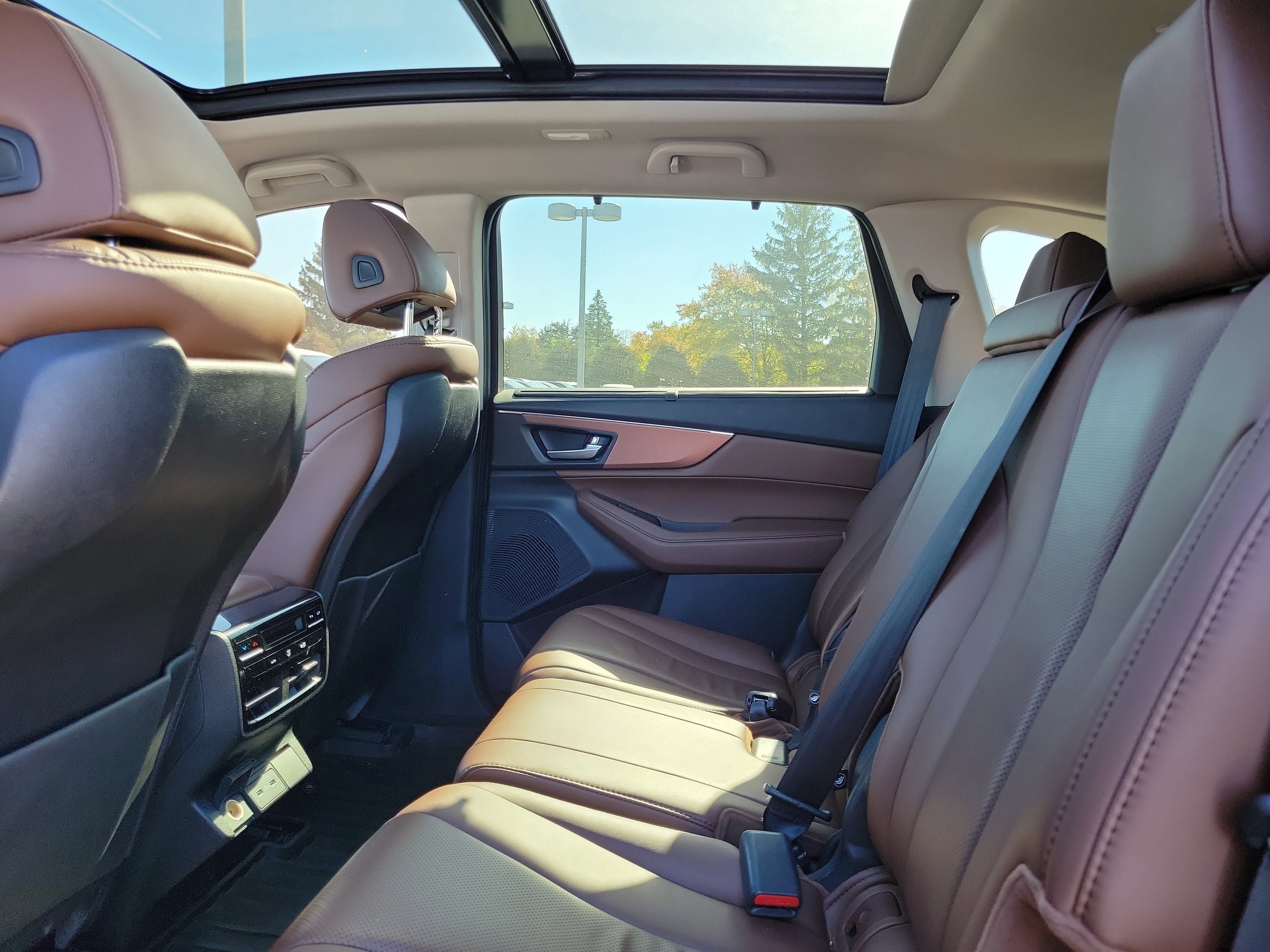 Used 2022 Acura MDX SH-AWD w/ Technology Package image 11