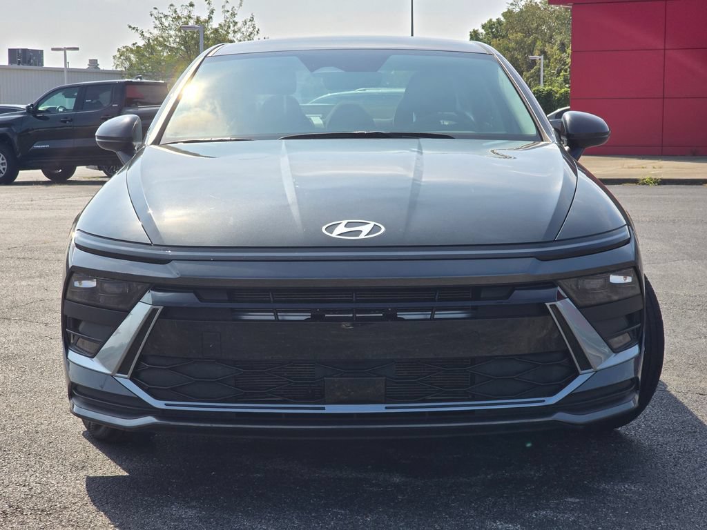 Used 2025 Hyundai Sonata SE FWD image 9