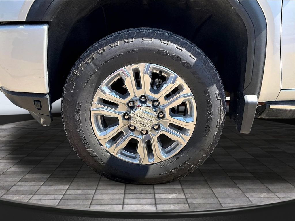 Used 2022 GMC Sierra 3500 Denali w/ Denali Ultimate Package AWD/4WD image 36