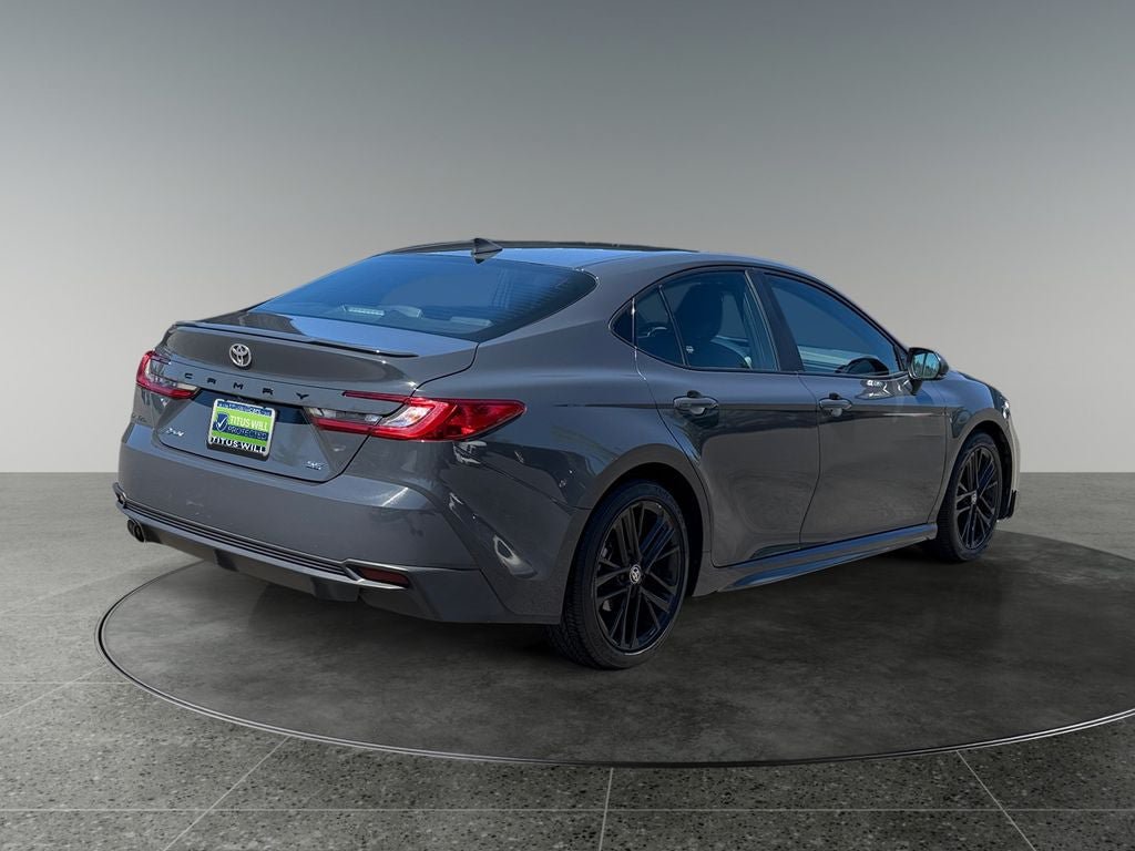 Used 2025 Toyota Camry SE FWD image 9