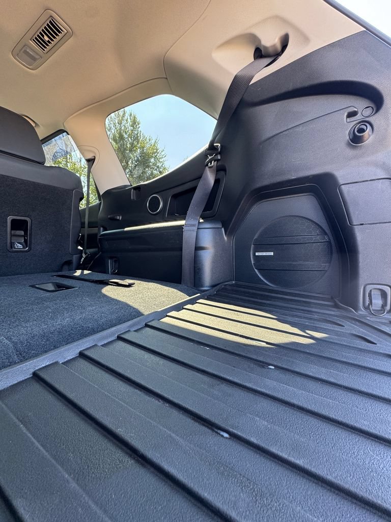 Used 2022 Subaru Ascent Limited w/ Technology Package AWD/4WD image 12