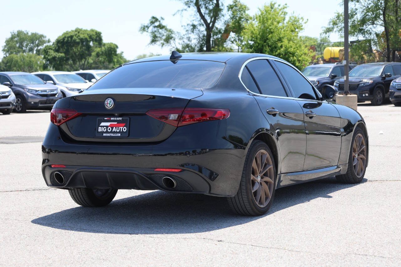 Used 2020 Alfa Romeo Giulia AWD w/ Cold Weather Package image 9