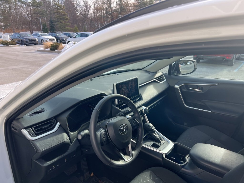 Used 2024 Toyota RAV4 XLE image 59