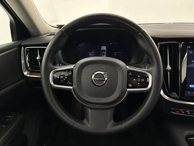 Used 2023 Volvo S60 T8 Plus image 22