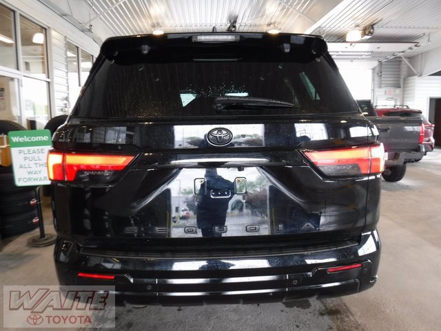 Certified 2024 Toyota Sequoia Platinum image 3