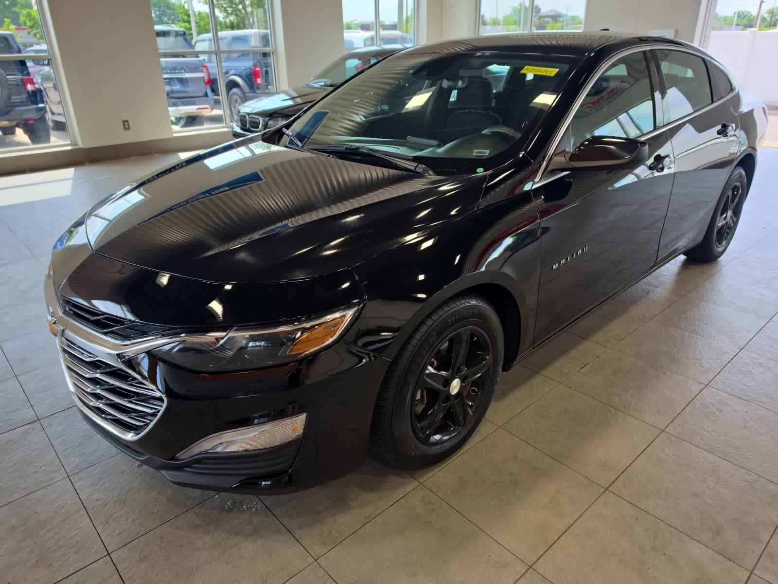 Used 2023 Chevrolet Malibu LT FWD image 1