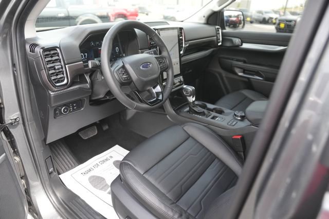 Used 2025 Ford Ranger Lariat w/ FX4 Off-Road Package image 8
