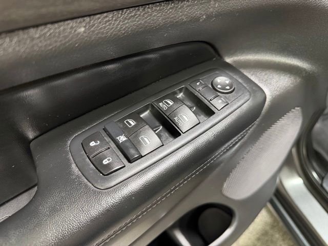 Used 2015 Jeep Grand Cherokee Laredo w/ Quick Order Package 23E AWD/4WD image 17