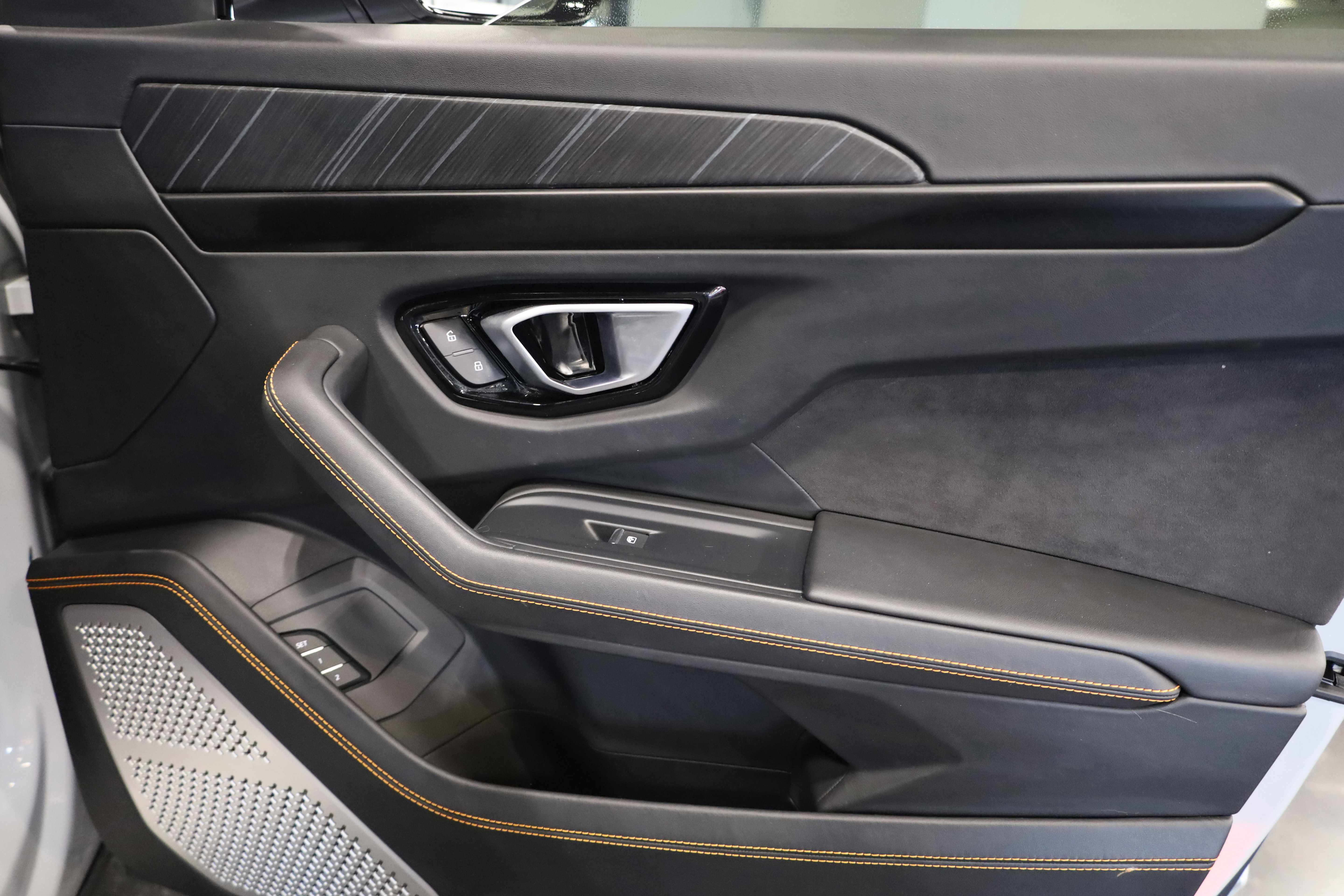 Used 2021 Lamborghini Urus image 40