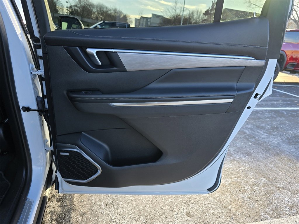 Certified 2025 Buick Enclave Preferred image 31