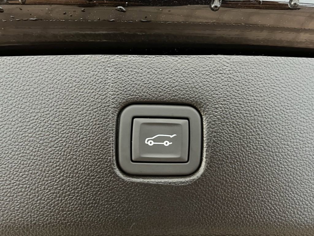 Used 2023 Chevrolet Blazer LT image 30