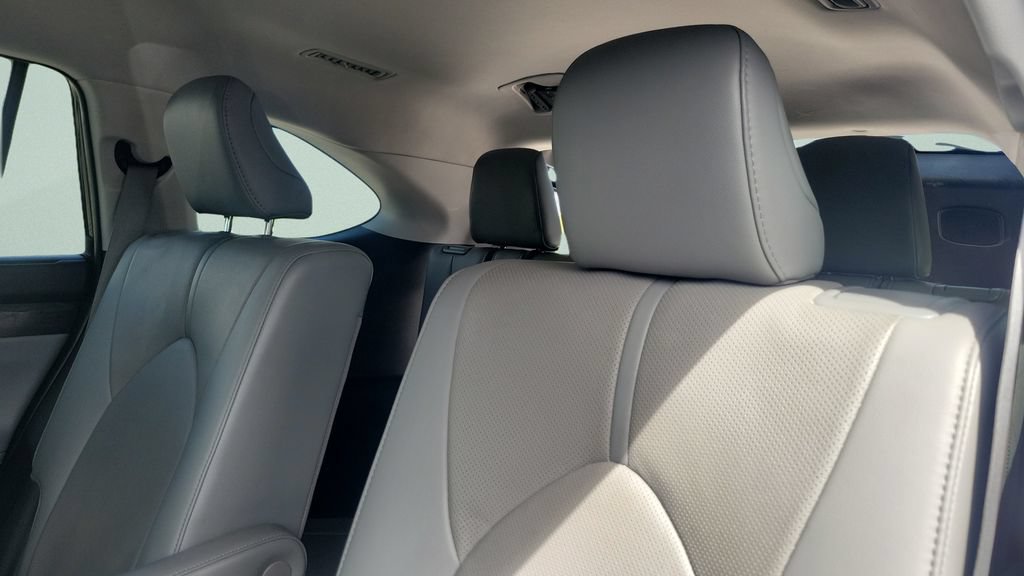 Certified 2021 Toyota Highlander Limited FWD image 10