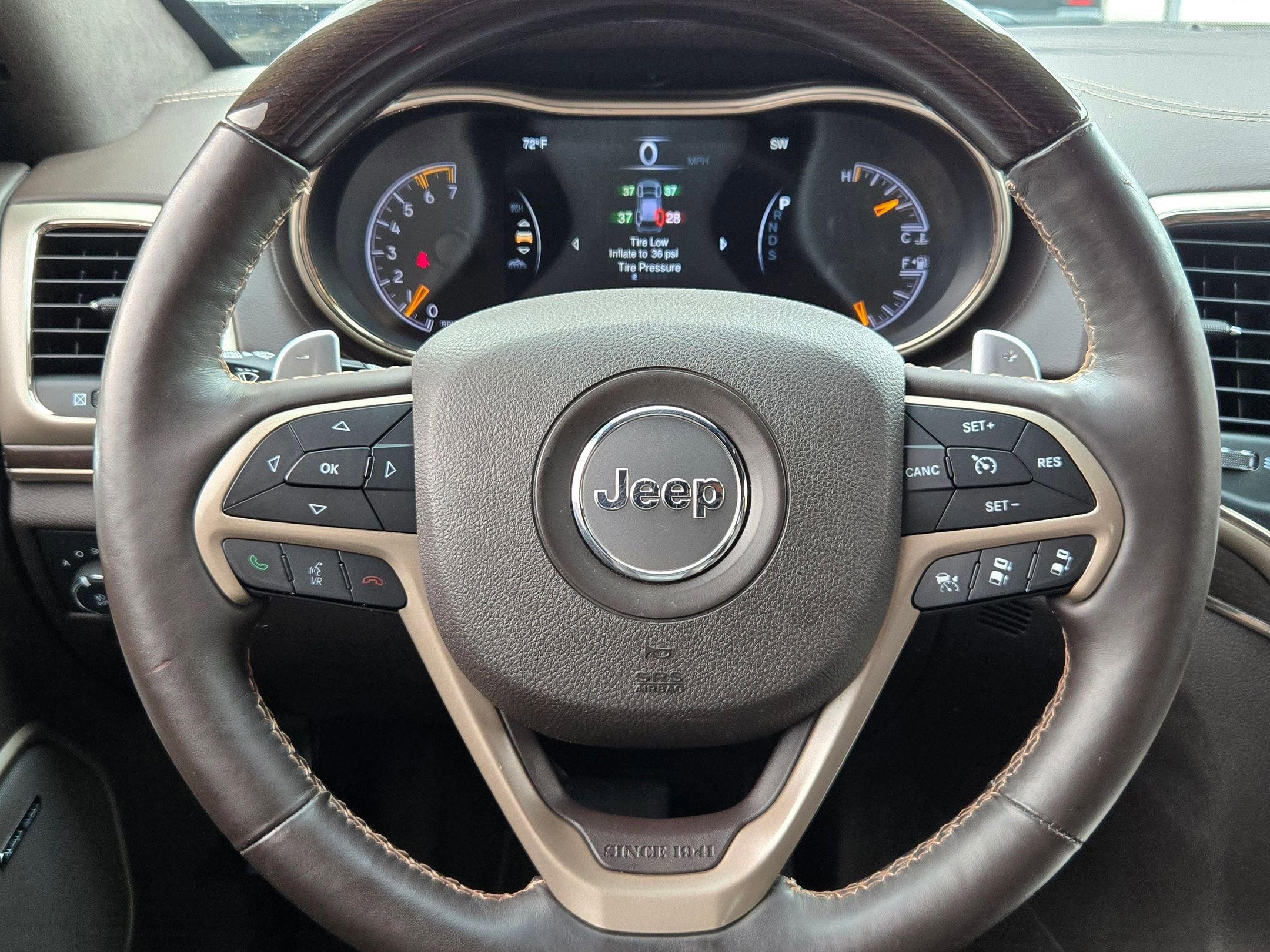 Used 2015 Jeep Grand Cherokee Summit w/ Platinum Series Group AWD/4WD image 21