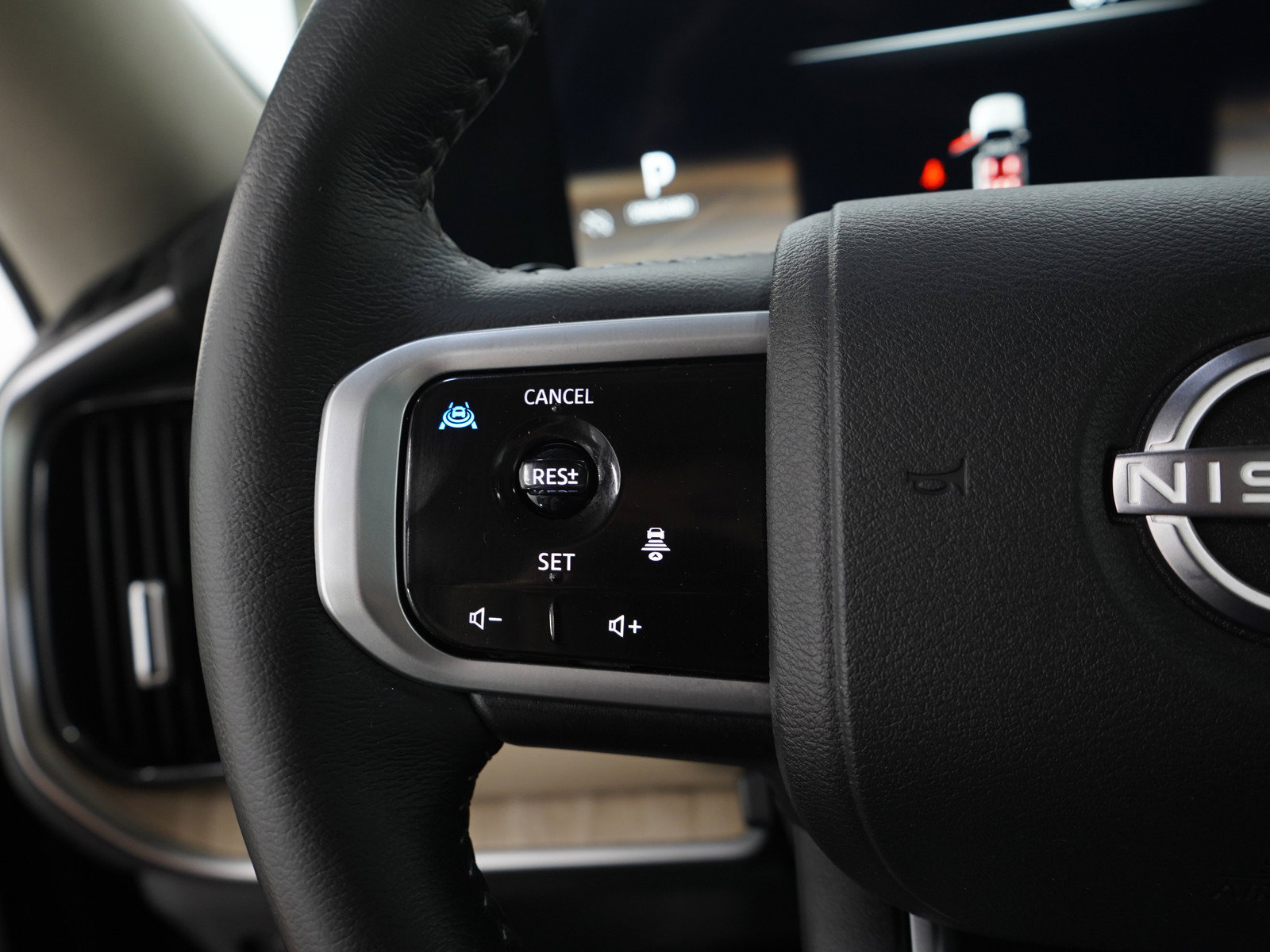 Certified 2025 Nissan Armada Platinum AWD/4WD image 29