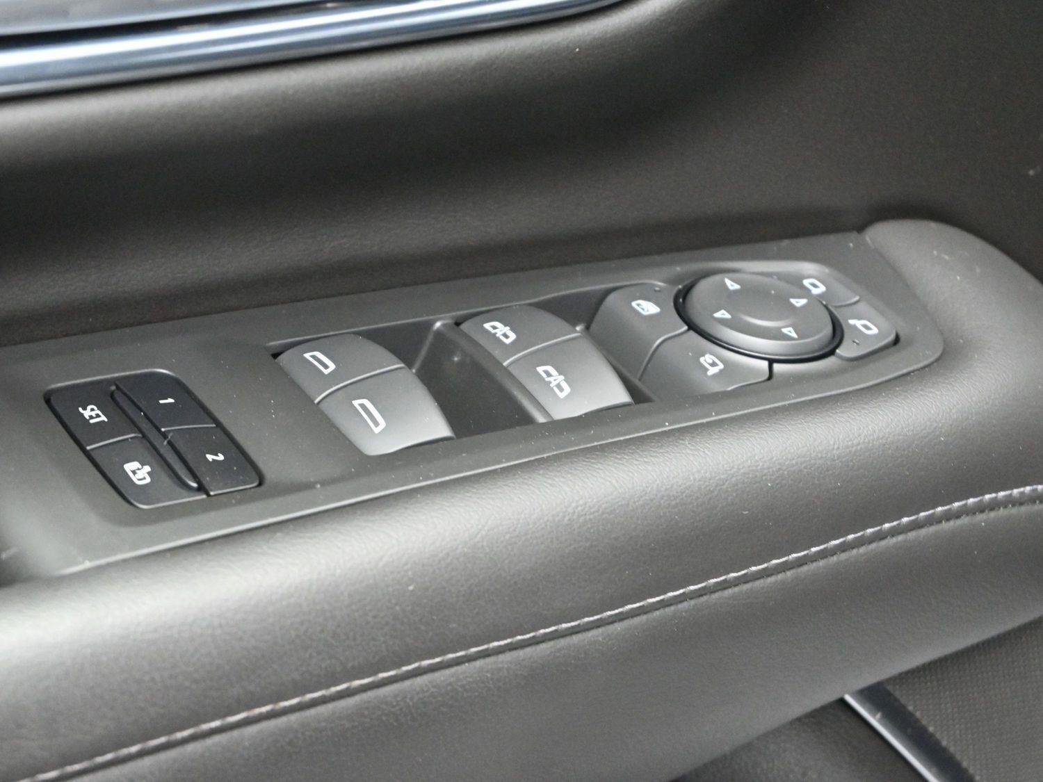 Used 2022 Chevrolet Tahoe Z71 w/ Z71 Off-Road Package image 15