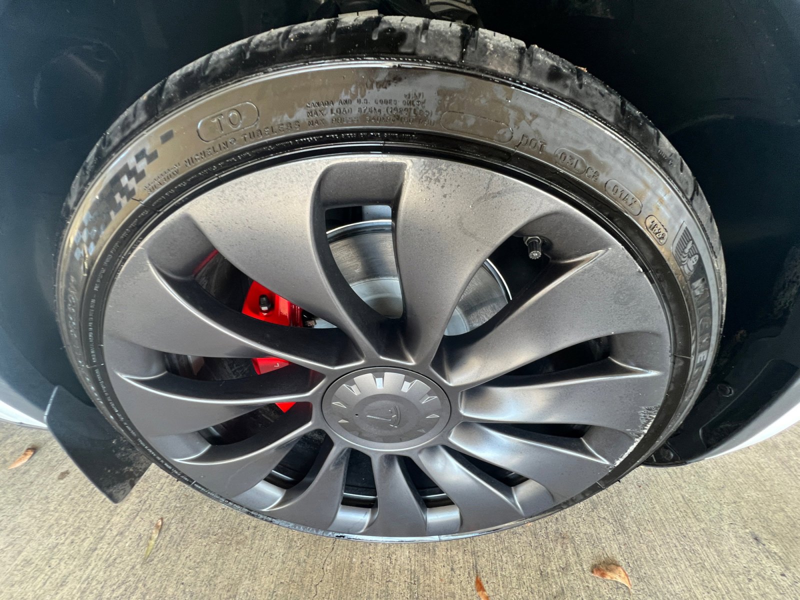 Used 2022 Tesla Model Y Performance image 28