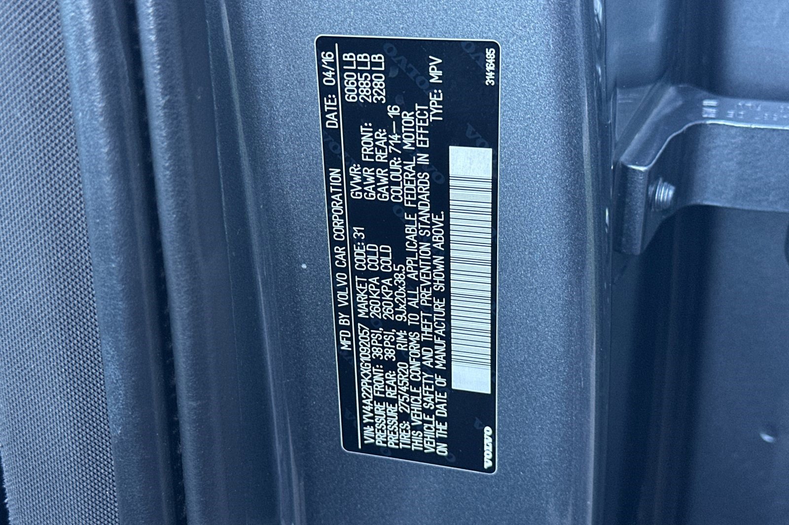 Used 2016 Volvo XC90 T6 Momentum w/ Momentum Plus Package image 41