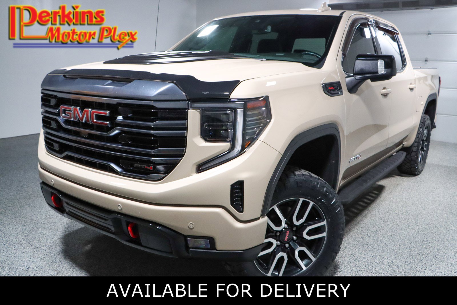 Used 2022 GMC Sierra 1500 AT4 w/ AT4 Premium Package image 1