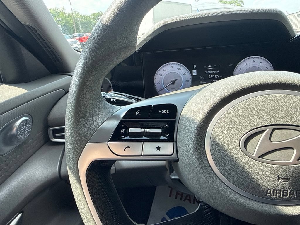 Used 2024 Hyundai Elantra SEL FWD image 17