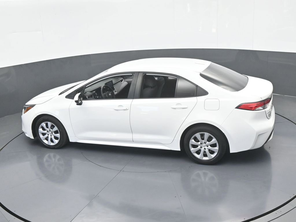 Used 2022 Toyota Corolla LE image 44