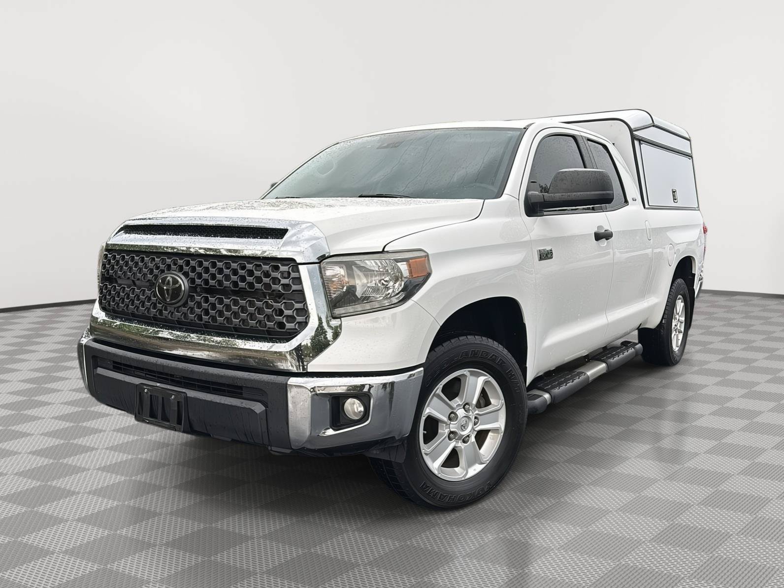 Used 2020 Toyota Tundra SR5 w/ SR5 Upgrade Package AWD/4WD image 1