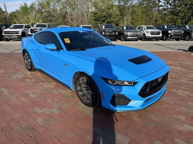 Used 2025 Ford Mustang GT RWD image 18