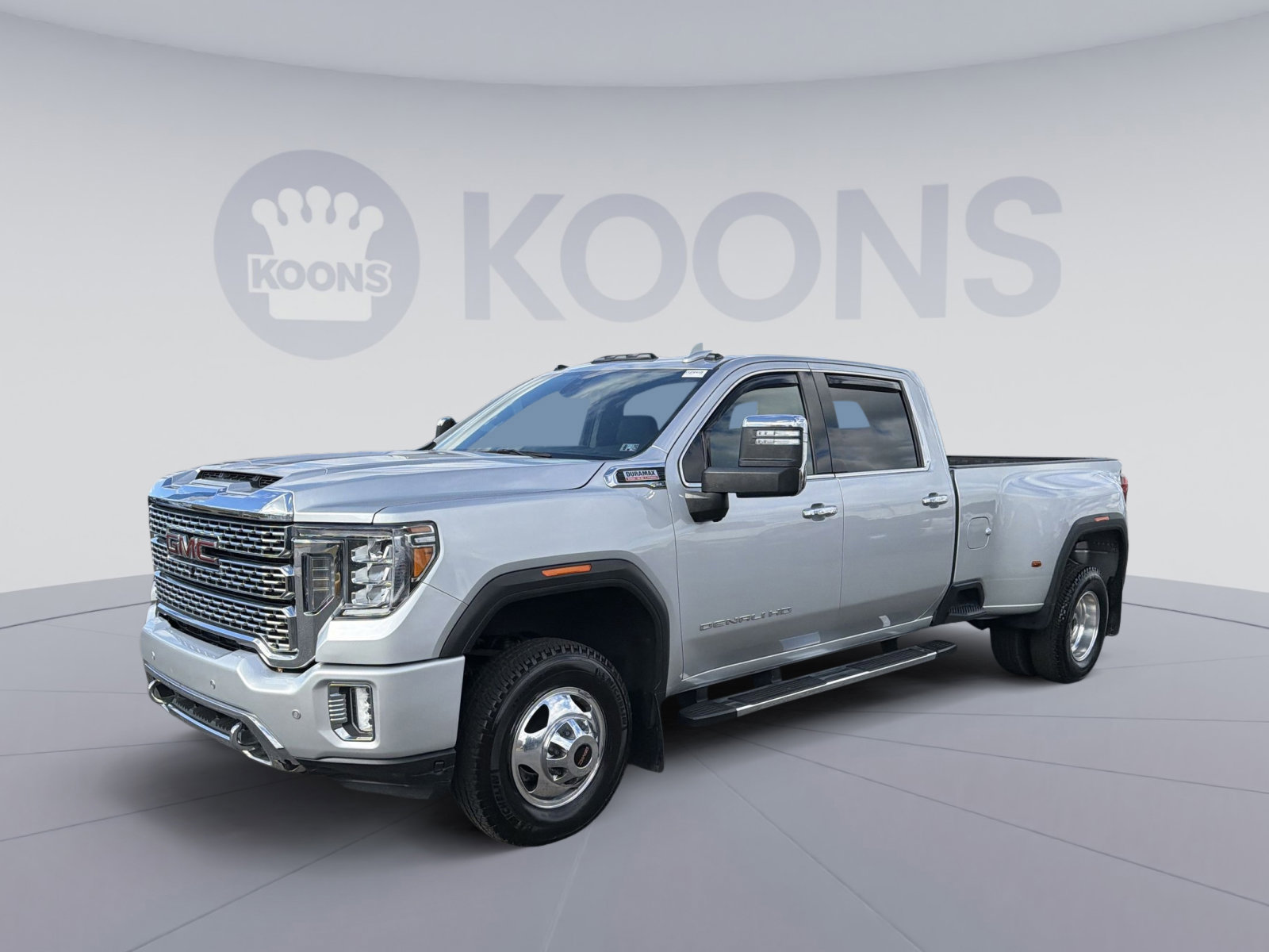 Used 2023 GMC Sierra 3500 Denali image 1