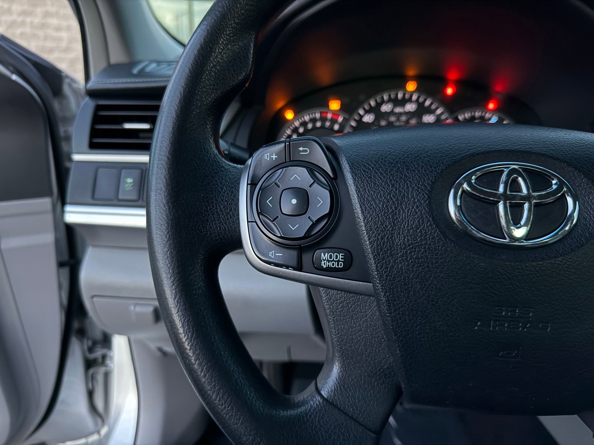 Used 2013 Toyota Camry image 33