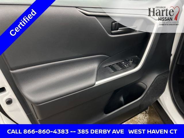 Used 2021 Toyota RAV4 LE image 15