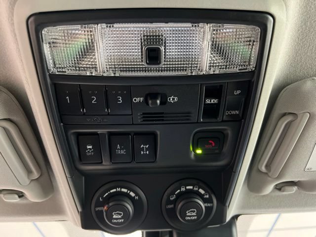 Used 2023 Toyota 4Runner TRD Off-Road Premium w/ Moonroof Package AWD/4WD image 27