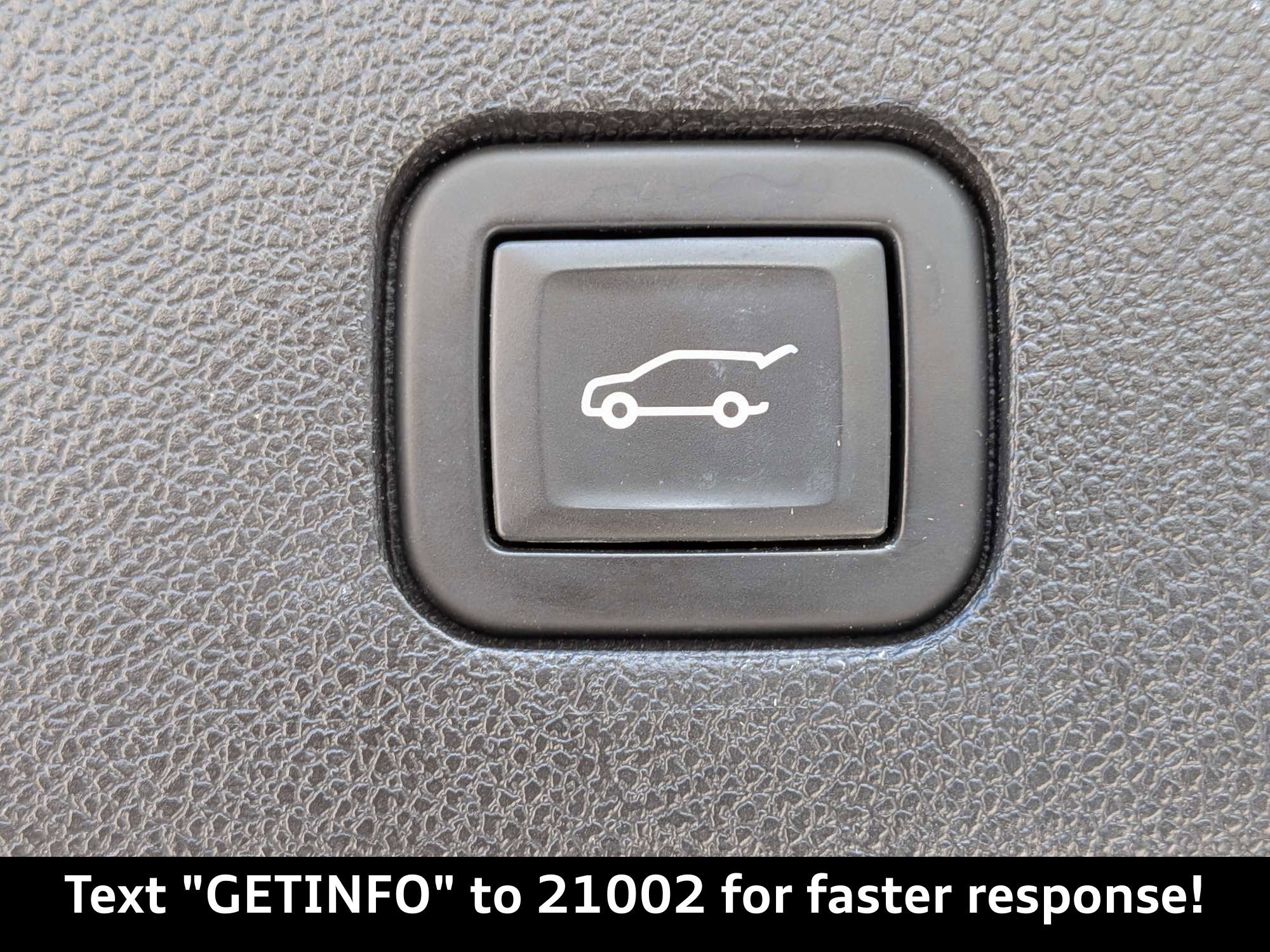 Used 2022 Cadillac XT6 Premium Luxury w/ Technology Package image 18