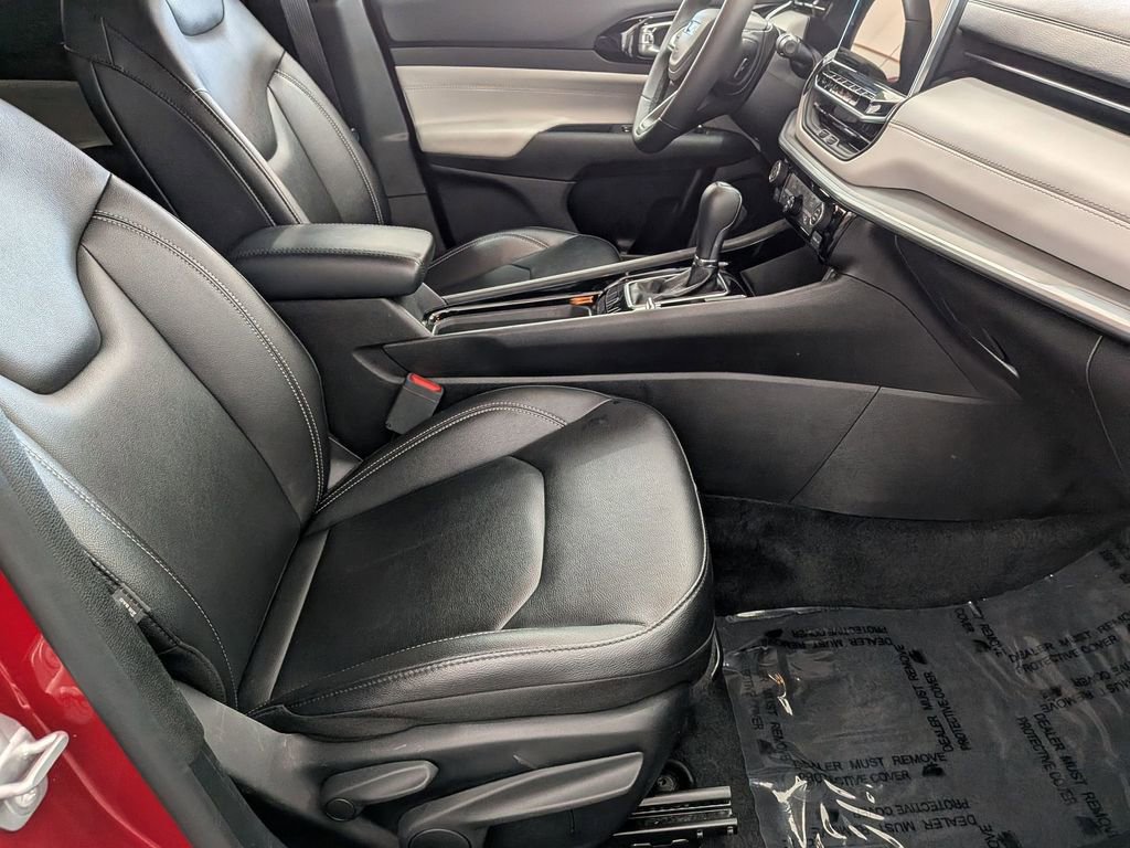 Used 2025 Jeep Compass Limited image 26