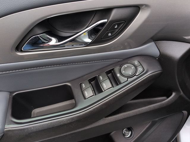 Used 2018 Chevrolet Traverse LT image 23