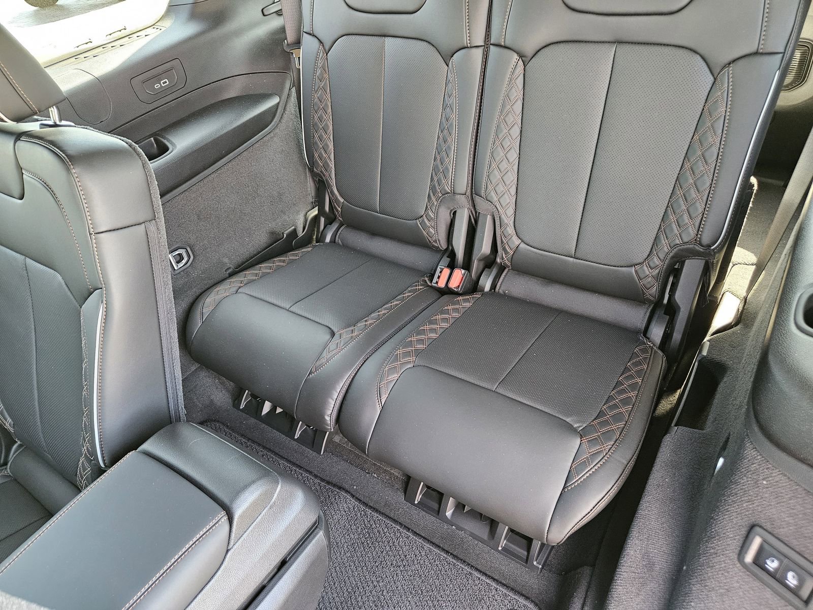 New 2026 Jeep Grand Cherokee L Summit w/ Obsidian Package image 29