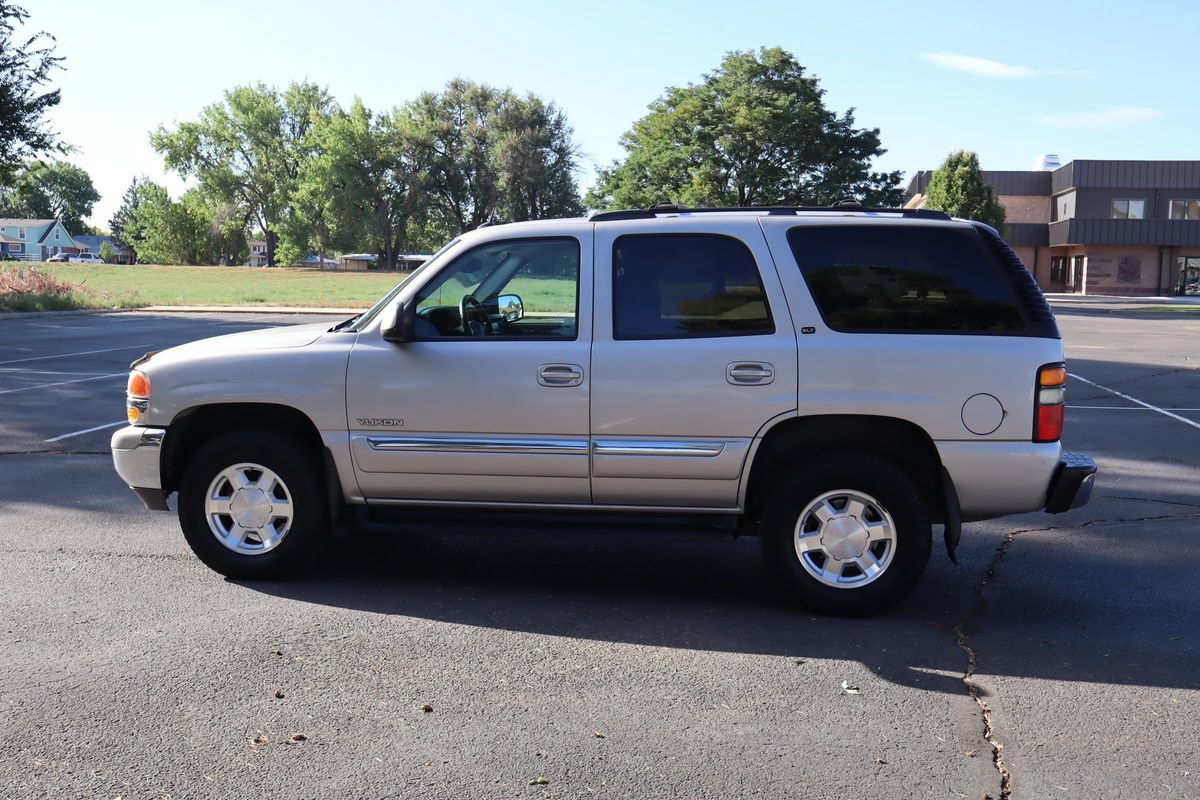 Used 2005 GMC Yukon SLT w/ SLT Preferred Equipment Group AWD/4WD image 9