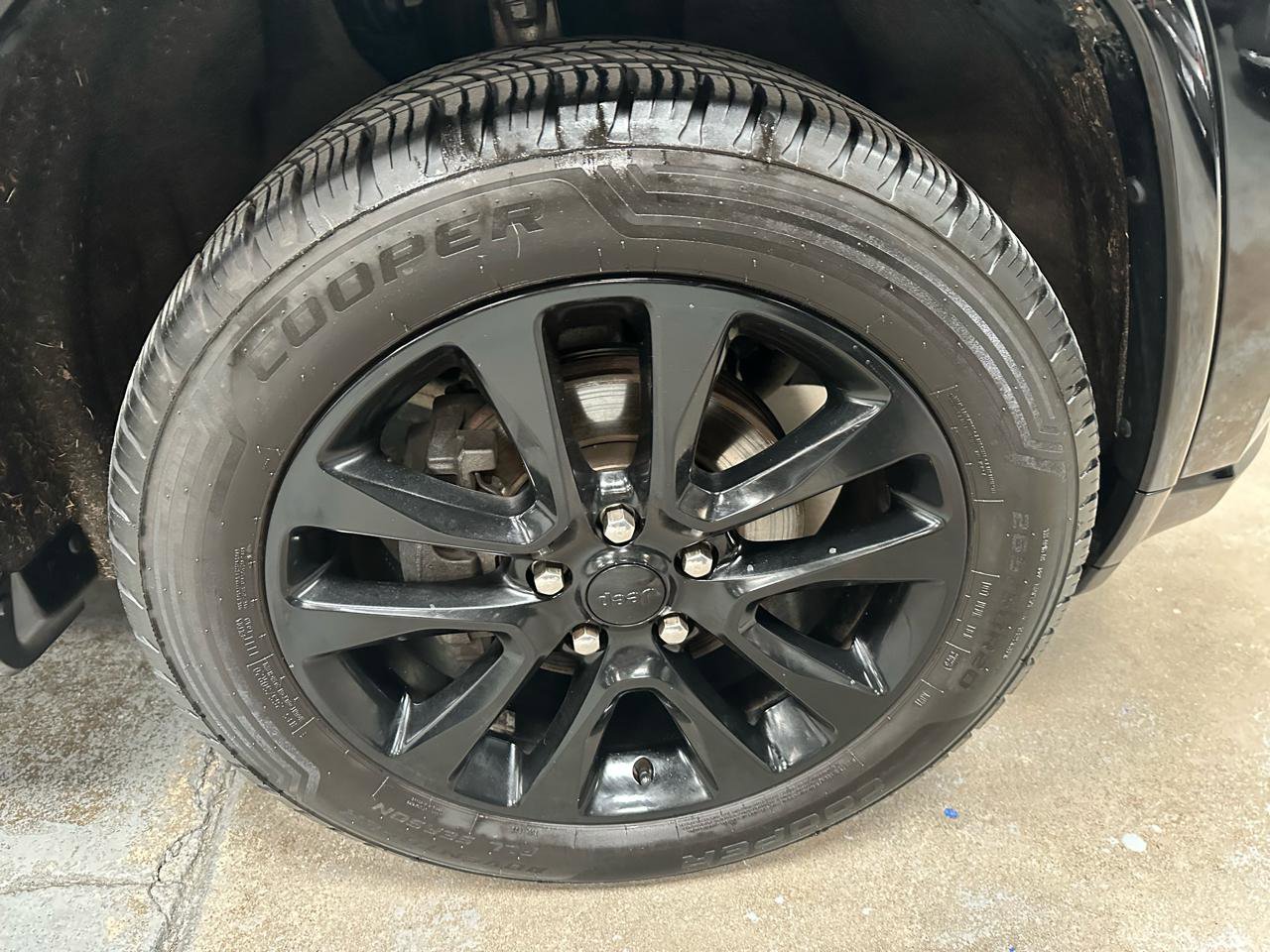 Used 2019 Jeep Grand Cherokee Altitude image 23