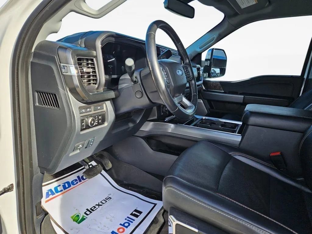 Used 2024 Ford F250 Lariat w/ Chrome Package image 24