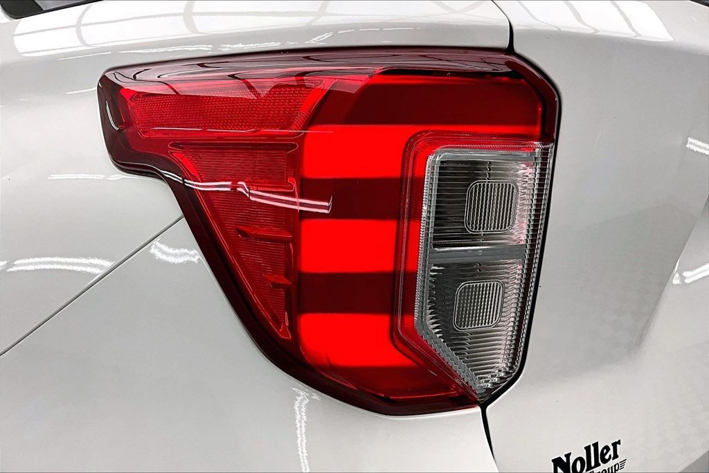 Certified 2024 Ford Explorer XLT AWD/4WD image 31