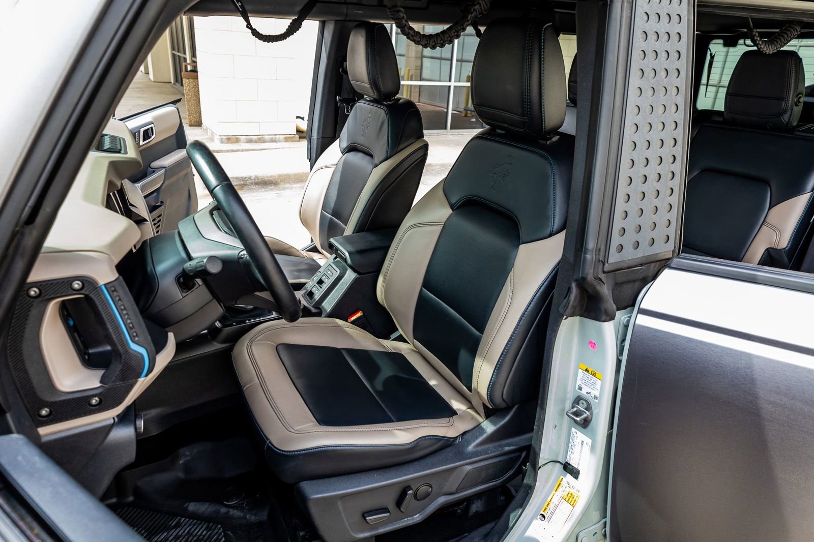 Used 2023 Ford Bronco Wildtrak image 29