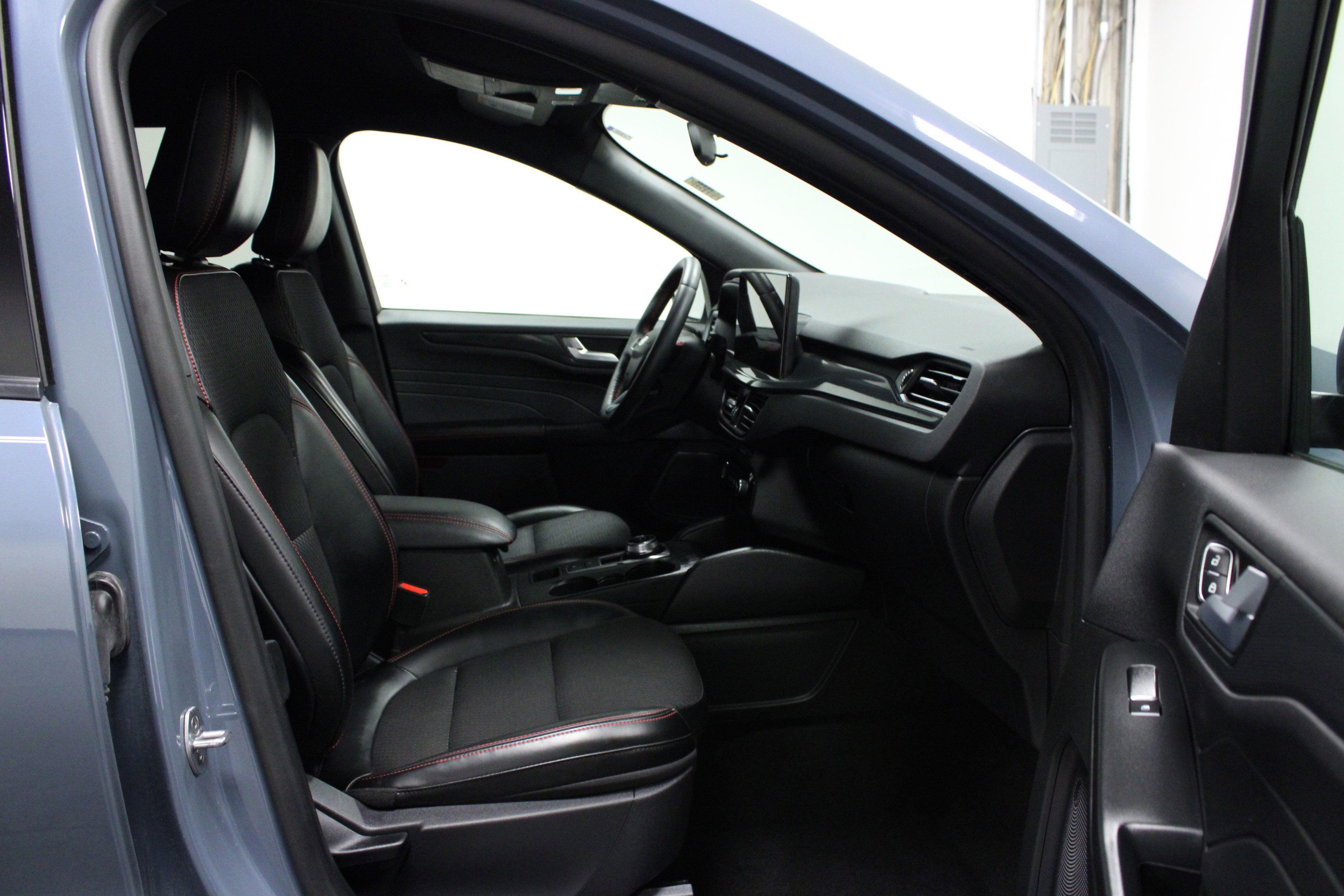 Used 2024 Ford Escape ST-Line w/ Tech Pack #1 image 16