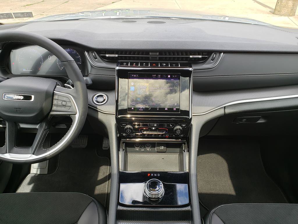 New 2025 Jeep Grand Cherokee 4WD image 16