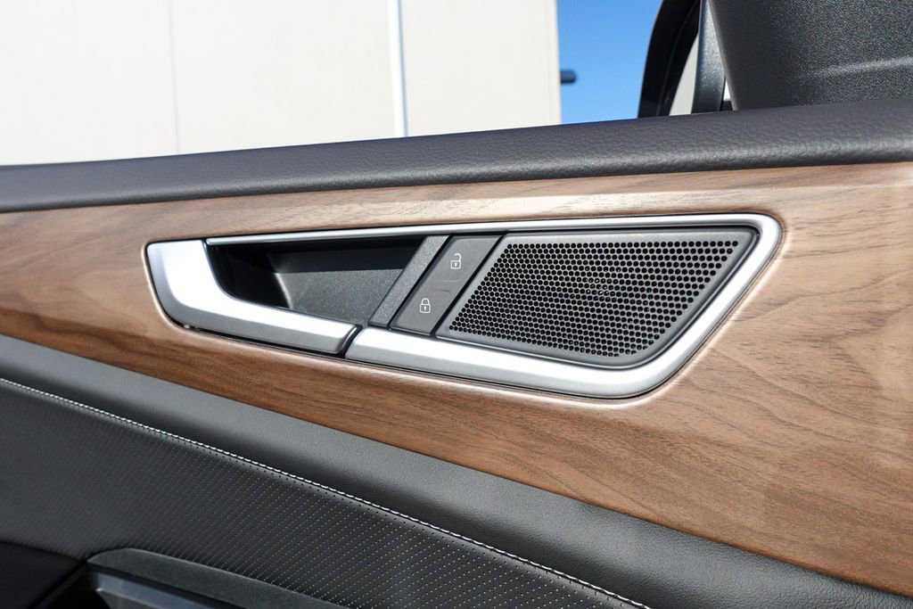 New 2026 Volkswagen Atlas SE image 16
